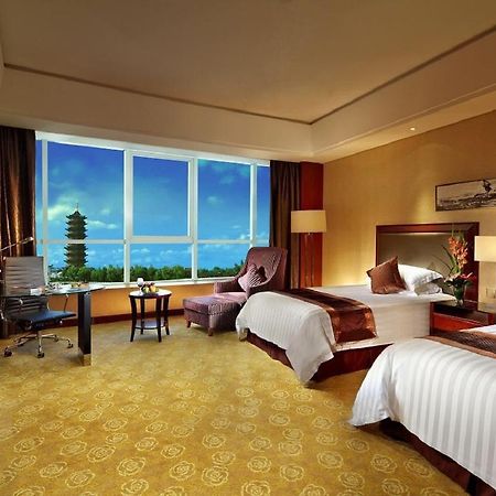 Jurong Yukun New Century Hotel Jiangsu Pokój zdjęcie